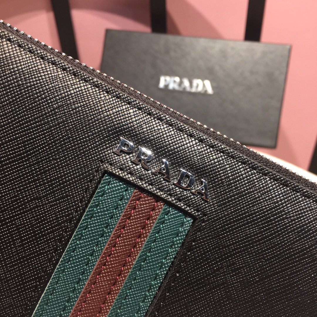 有名人同じアイテムPrada プラダ 財布 実物の写真スーパーコピー財布代引き可能国内発送後払い安全必ず届く信用できるサイト