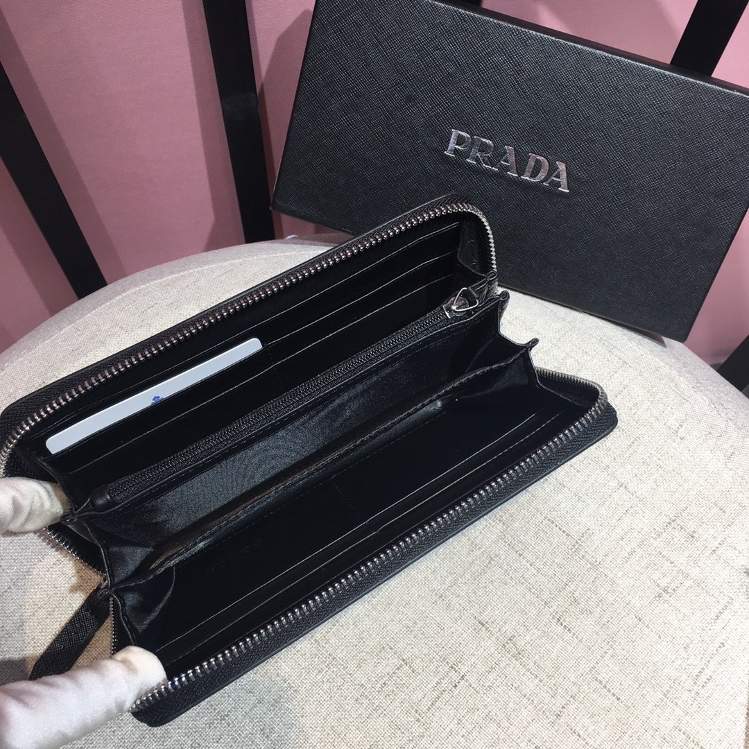 有名人同じアイテムPrada プラダ 財布 実物の写真スーパーコピー財布代引き可能国内発送後払い安全必ず届く信用できるサイト