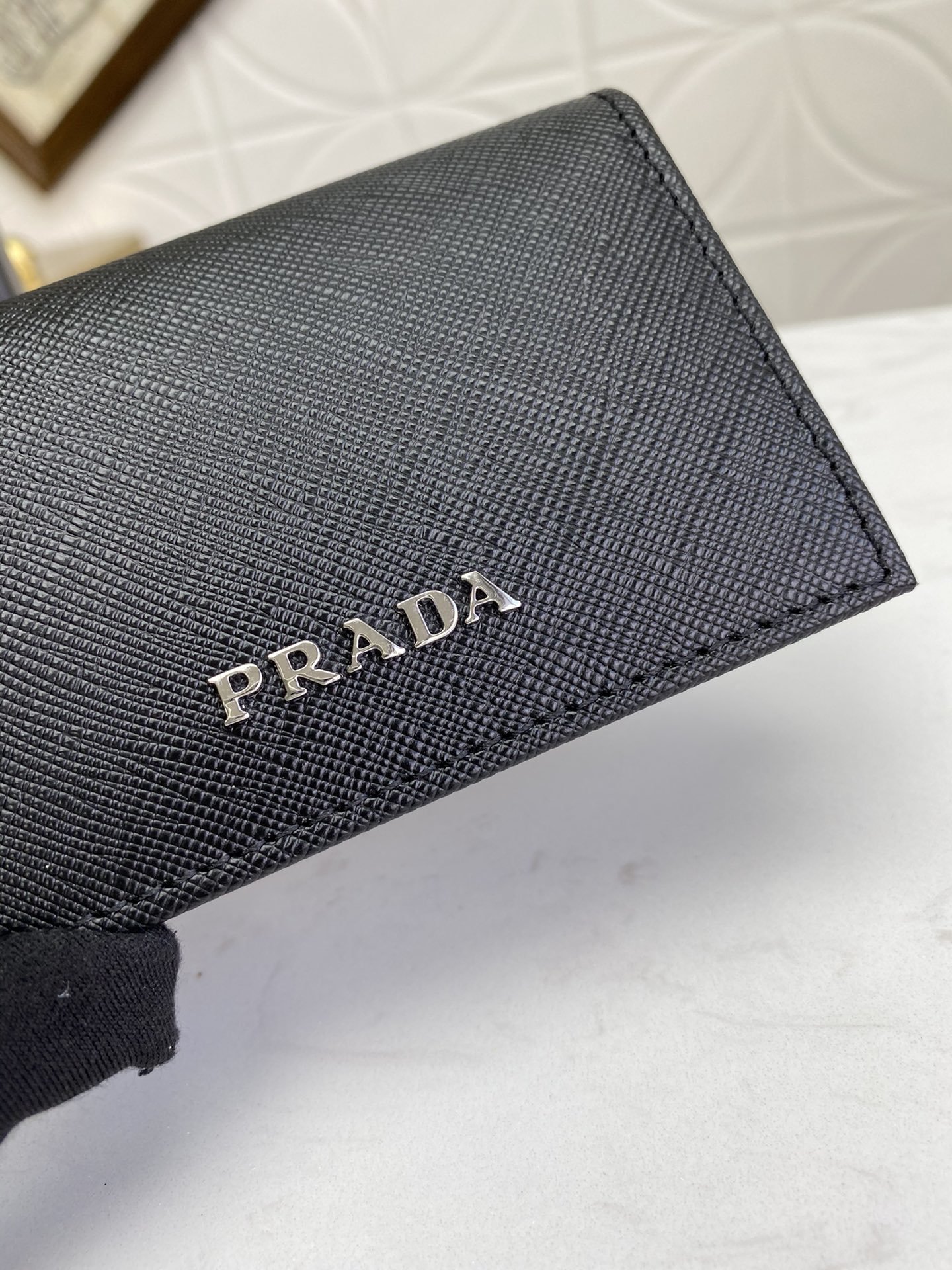 有名人同じアイテムPrada プラダ 財布 実物の写真スーパーコピー財布代引き可能国内発送後払い安全必ず届く信用できるサイト