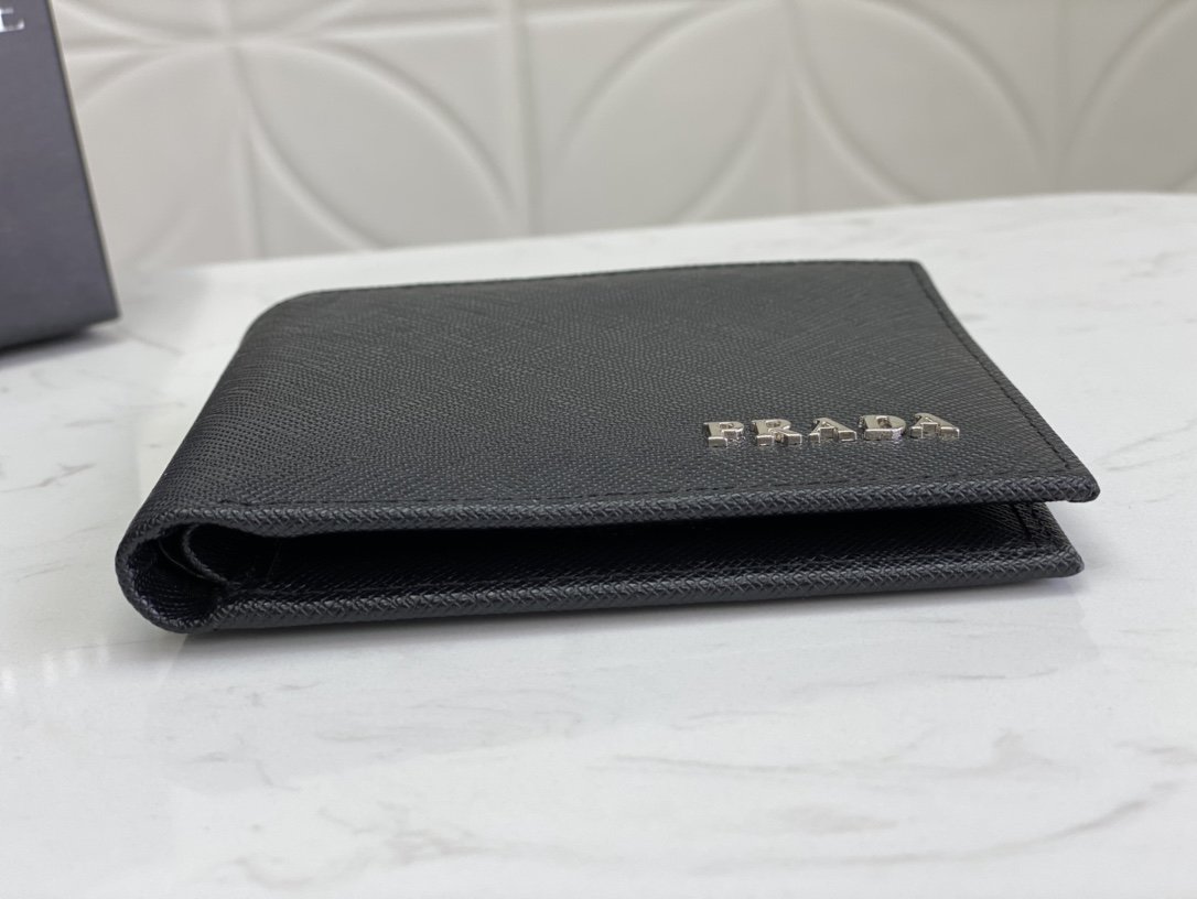 有名人同じアイテムPrada プラダ 財布 実物の写真スーパーコピー財布代引き可能国内発送後払い安全必ず届く信用できるサイト