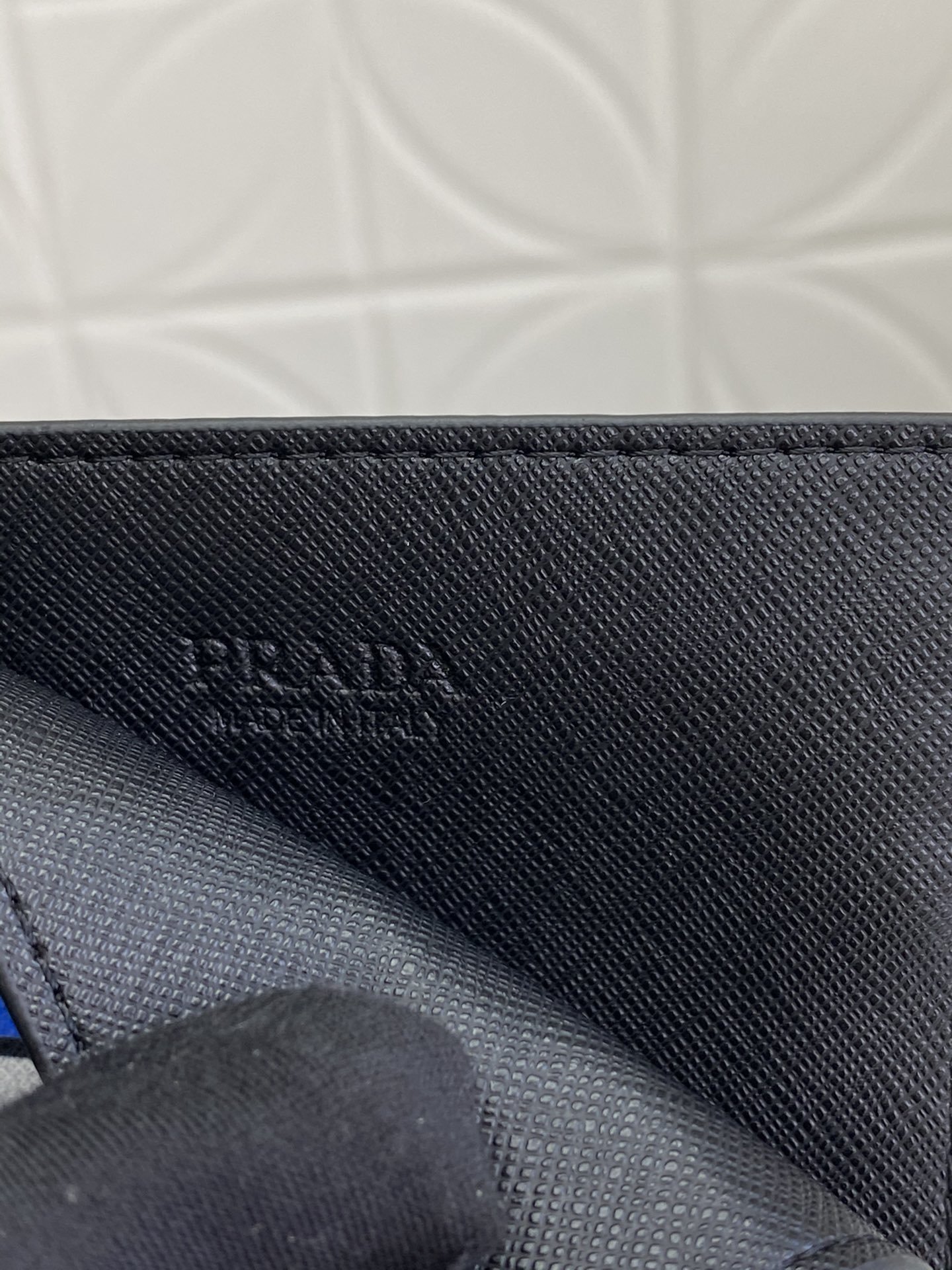 有名人同じアイテムPrada プラダ 財布 実物の写真スーパーコピー財布代引き可能国内発送後払い安全必ず届く信用できるサイト