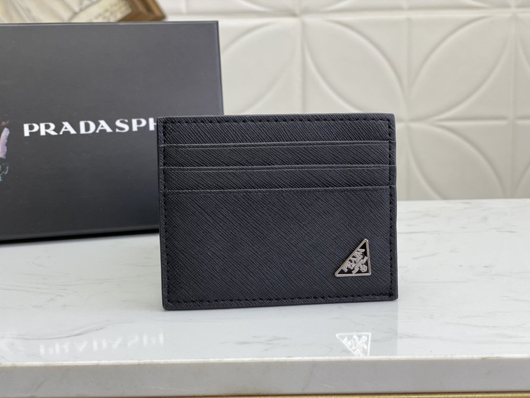 有名人同じアイテムPrada プラダ 財布 実物の写真スーパーコピー財布代引き可能国内発送後払い安全必ず届く信用できるサイト