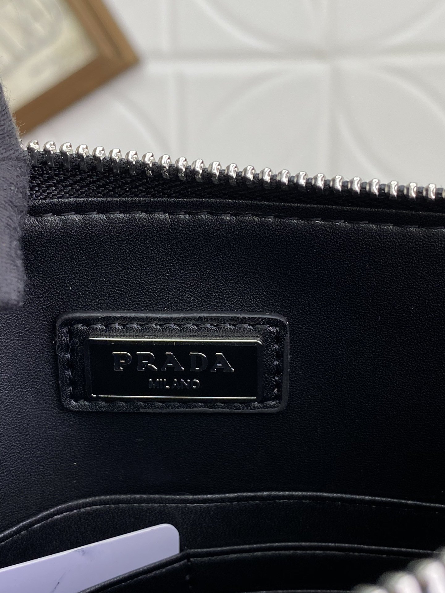 有名人同じアイテムPrada プラダ 財布 実物の写真スーパーコピー財布代引き可能国内発送後払い安全必ず届く信用できるサイト