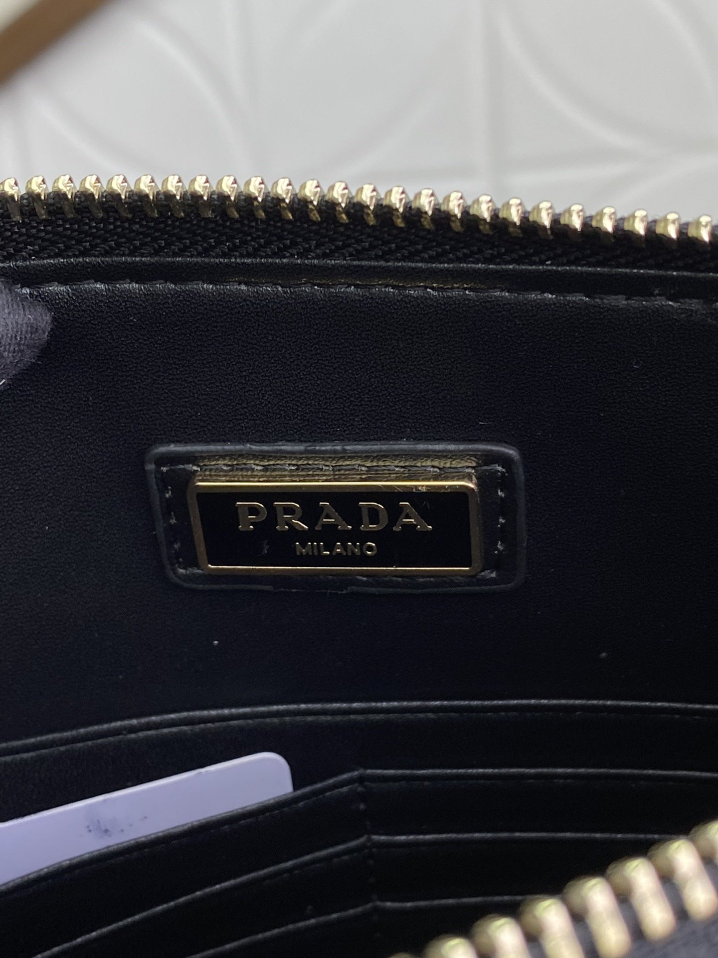 有名人同じアイテムPrada プラダ 財布 実物の写真スーパーコピー財布代引き可能国内発送後払い安全必ず届く信用できるサイト