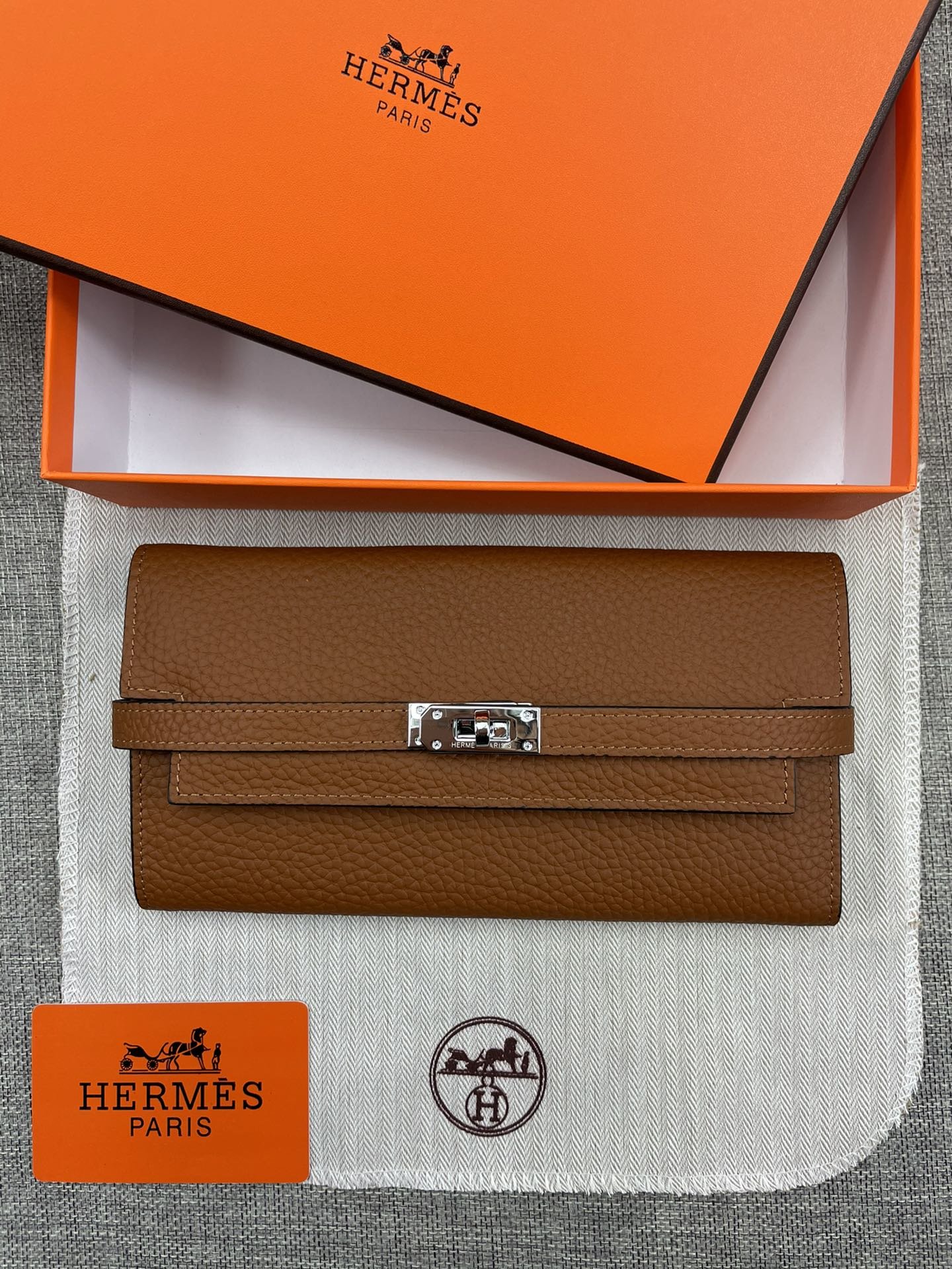 個性的なデザ Hermes エルメス実物の写真 N品スーパーコピー財布代引き対応国内発送後払い安全必ず届く優良サイト