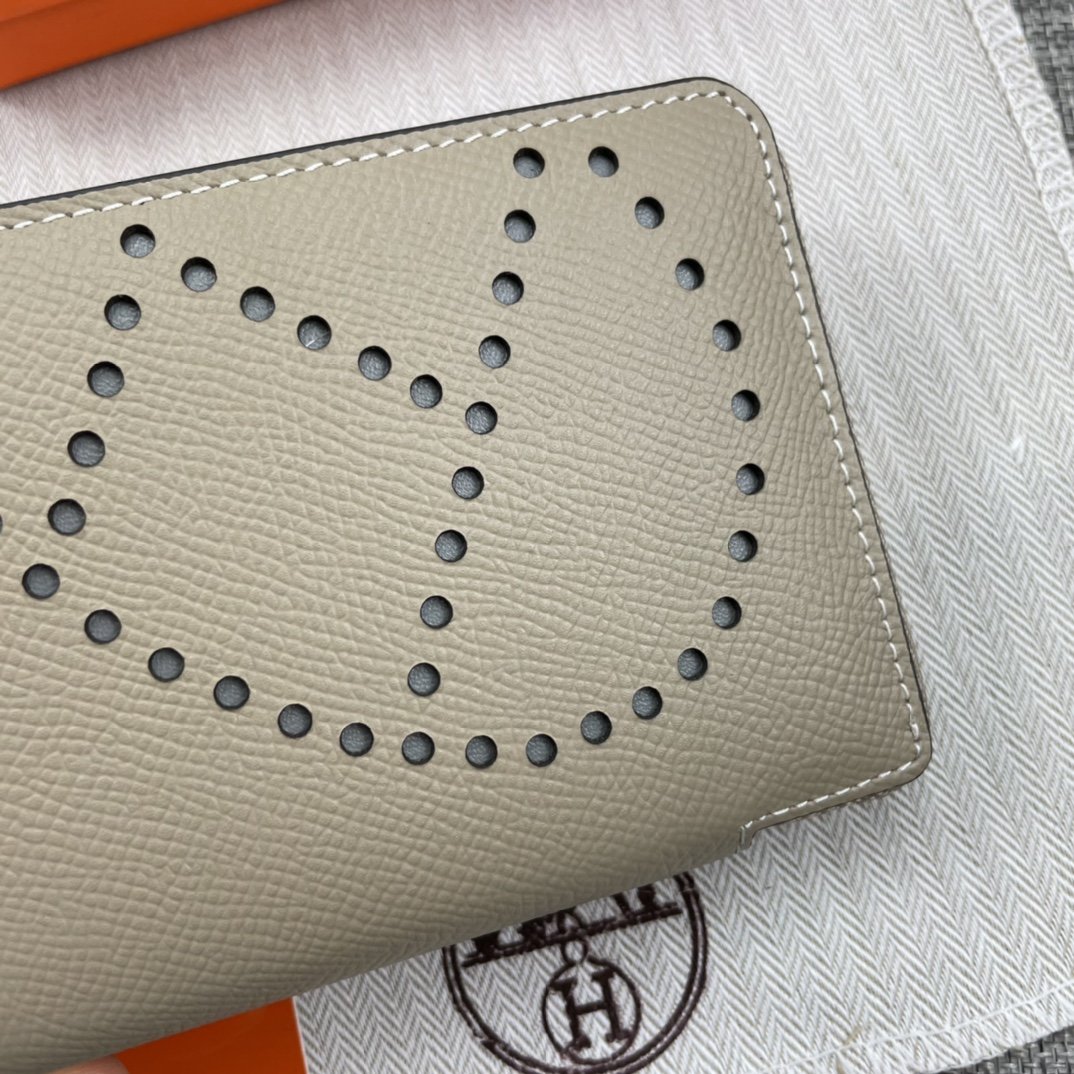 人気販売中Hermes エルメス 財布 実物の写真 スーパーコピー財布代引き可能国内発送後払い安全必ず届く信用できるサイト