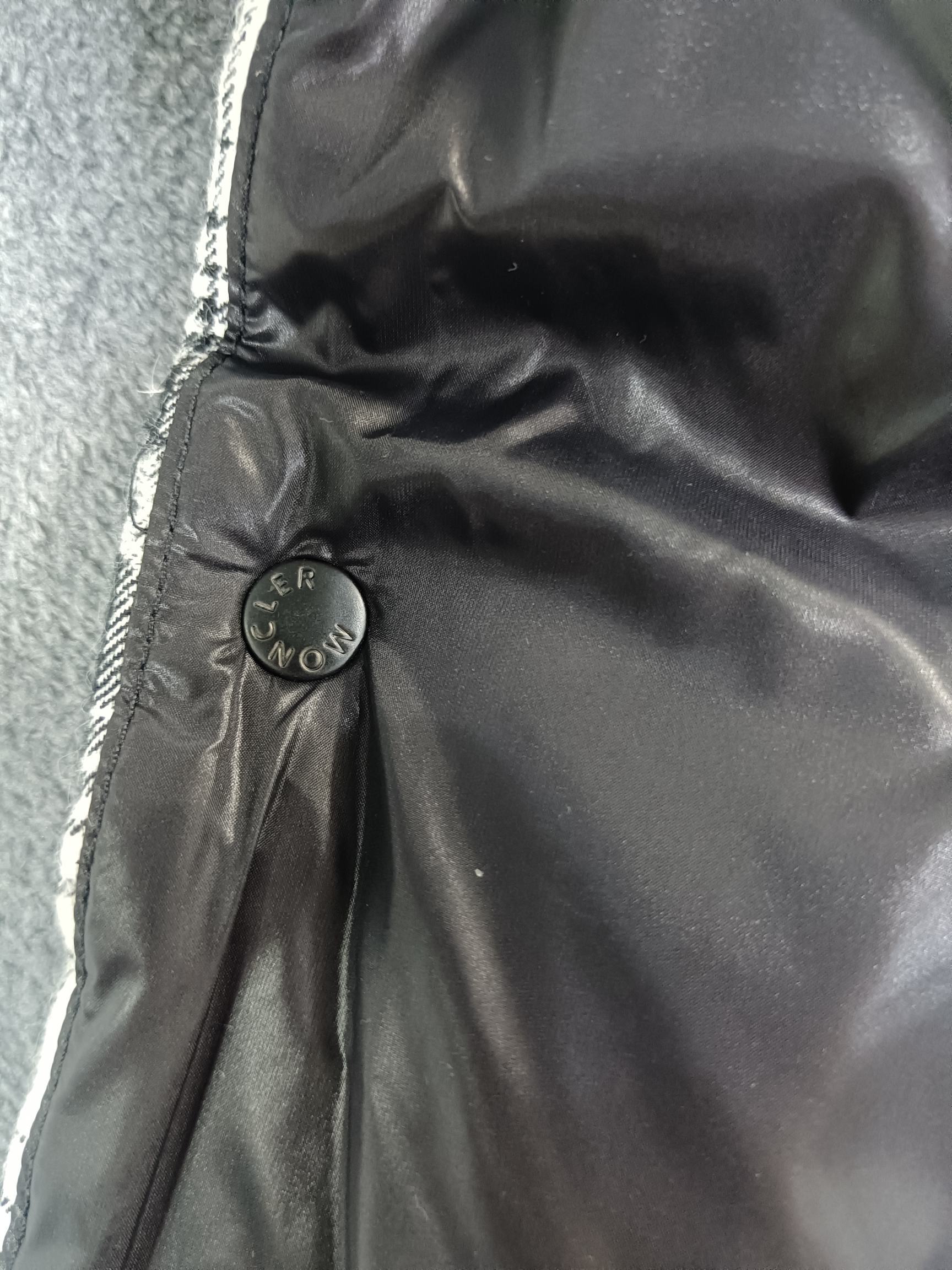 スーパーコピー  ダウンジャケット 実物の写真 N品 人気ブランドレプリカ服代引き対応国内発送後払い安全必ず届くおすすめ口コミ優良サイト