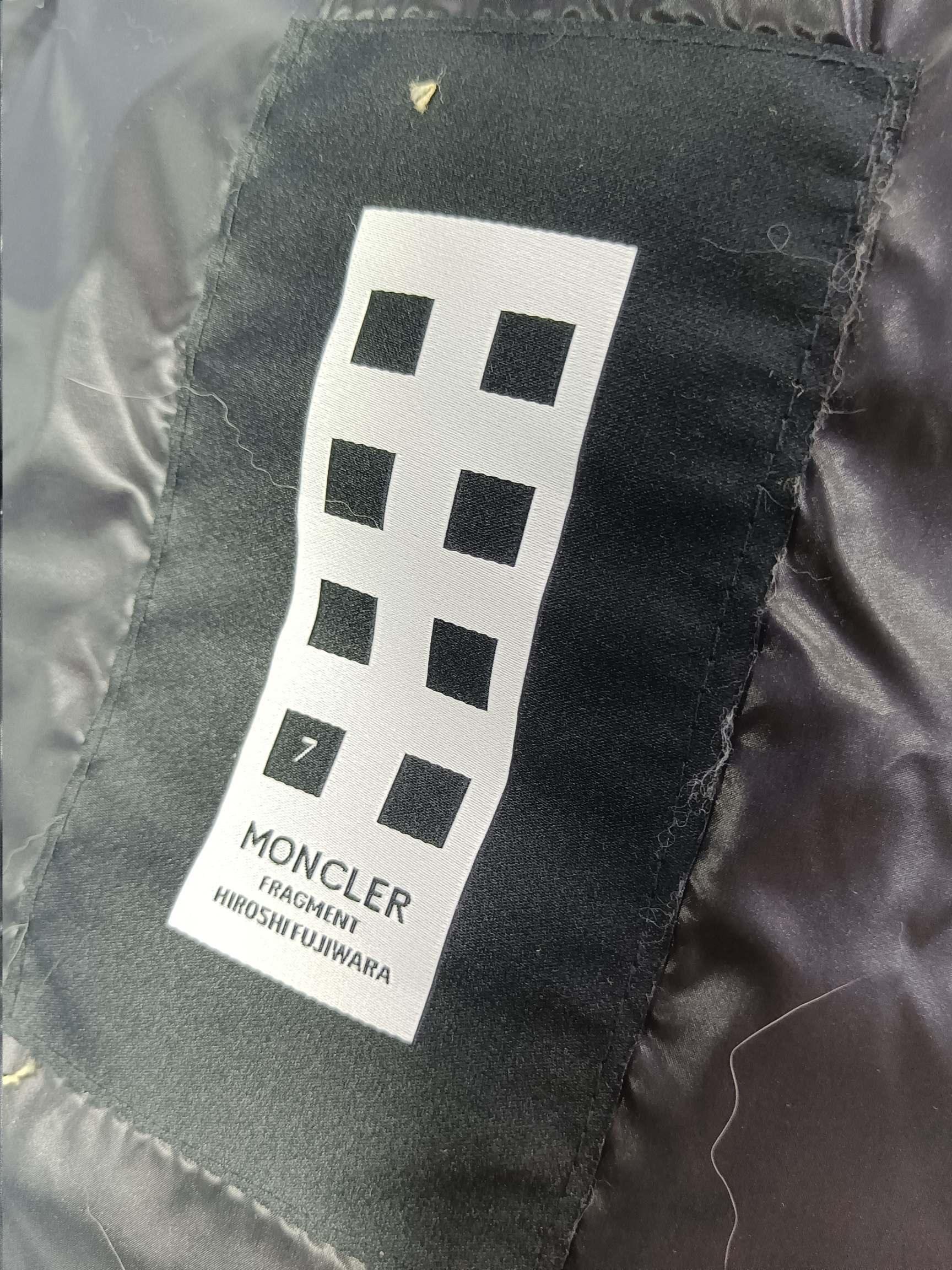 スーパーコピー  ダウンジャケット 実物の写真 N品 人気ブランドレプリカ服代引き対応国内発送後払い安全必ず届くおすすめ口コミ優良サイト