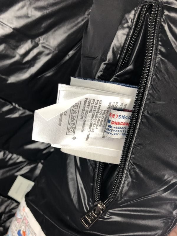 スーパーコピー  ダウンジャケット 実物の写真 N品 人気ブランドレプリカ服代引き対応国内発送後払い安全必ず届くおすすめ口コミ優良サイト