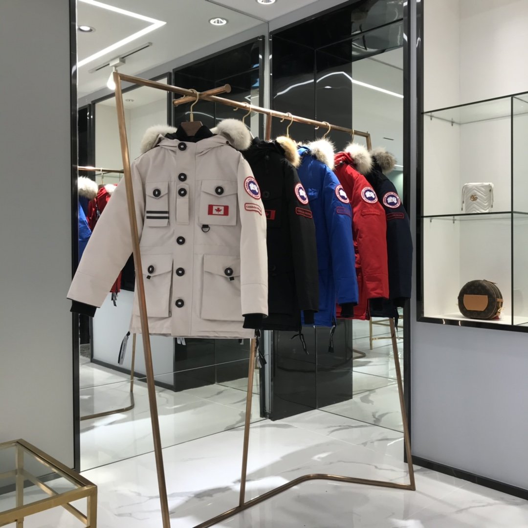 スーパーコピー  ダウンジャケット 実物の写真 N品 人気ブランドレプリカ服代引き対応国内発送後払い安全必ず届くおすすめ口コミ優良サイト