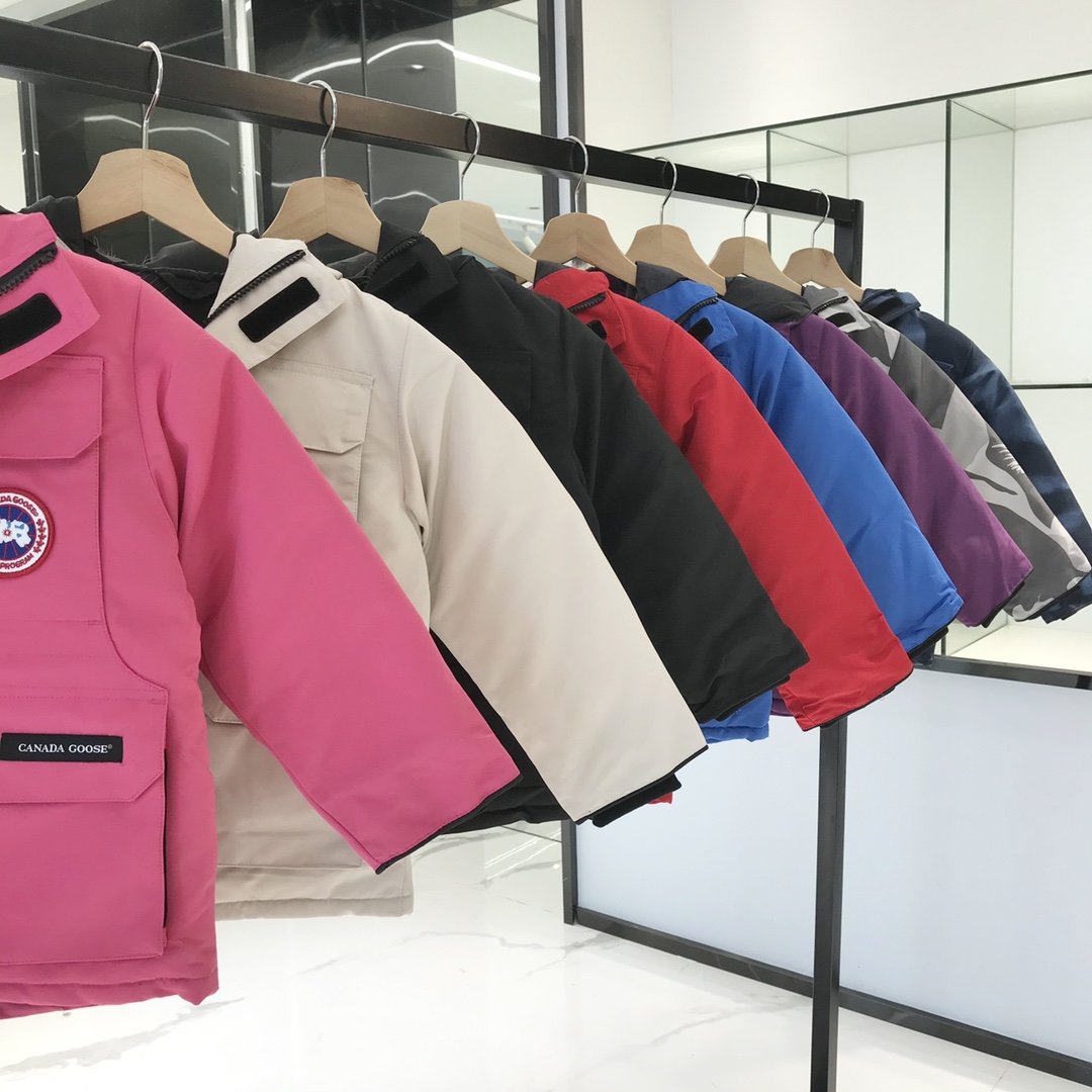 スーパーコピー  ダウンジャケット 実物の写真 N品 人気ブランドレプリカ服代引き対応国内発送後払い安全必ず届くおすすめ口コミ優良サイト