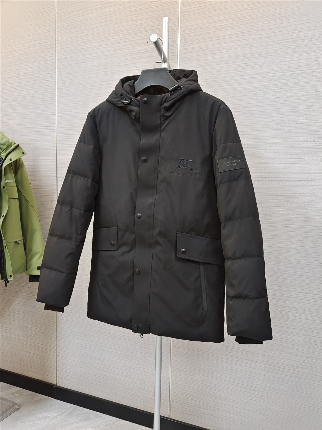 スーパーコピー ダウンジャケット 実物の写真 N品  かっこいい おしゃれ 服代引き対応国内発送後払い安全必ず届くおすすめ口コミ優良サイト