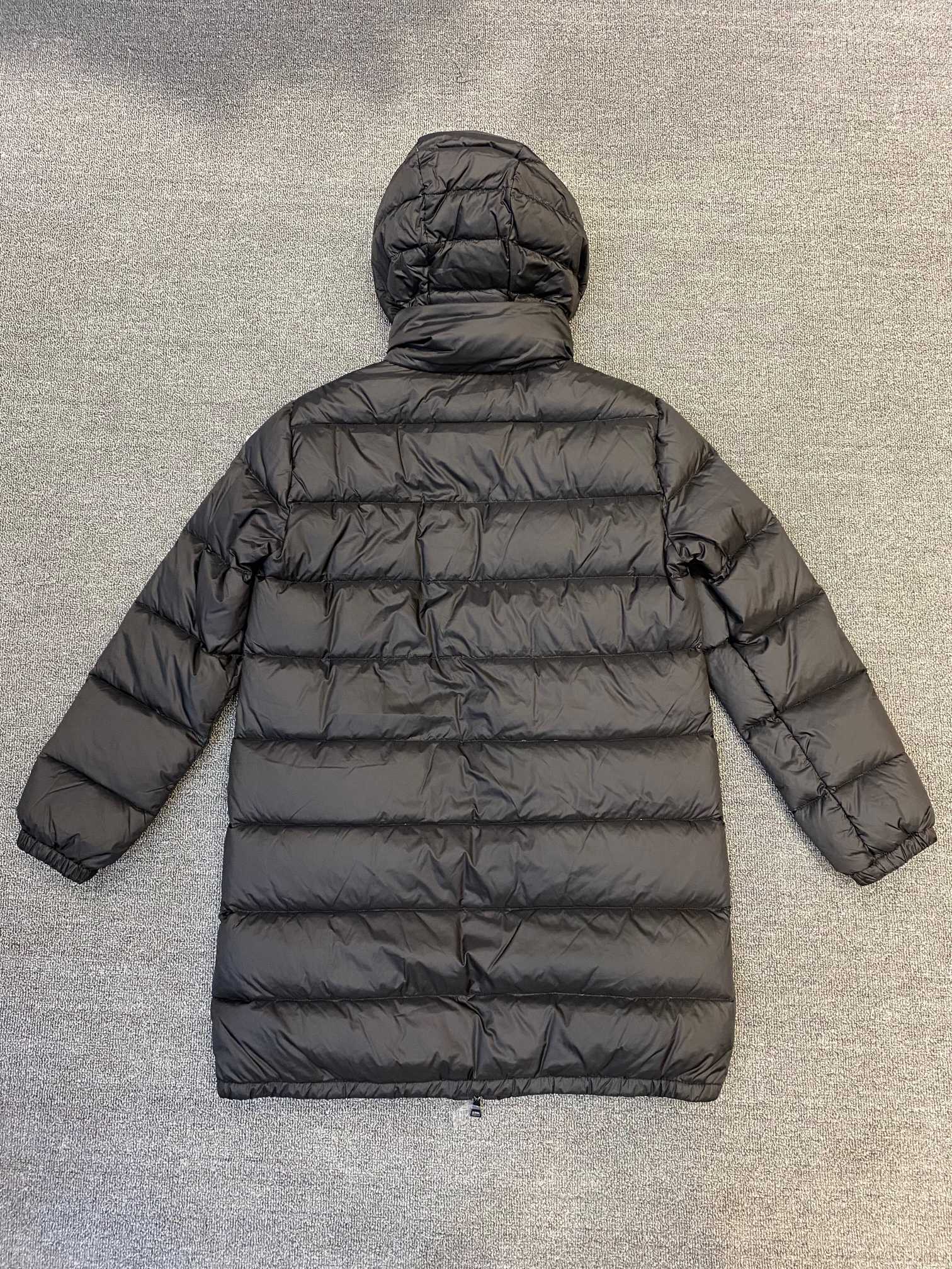 スーパーコピー ダウンジャケット 実物の写真 N品  かっこいい おしゃれ 服代引き対応国内発送後払い安全必ず届くおすすめ口コミ優良サイト