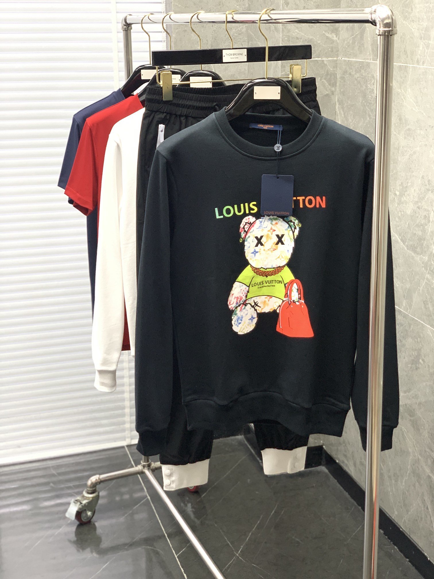 スーパーコピー 実物の写真 N品 人気ブランドレプリカ服代引き対応国内発送後払い安全必ず届くおすすめ口コミ優良サイト