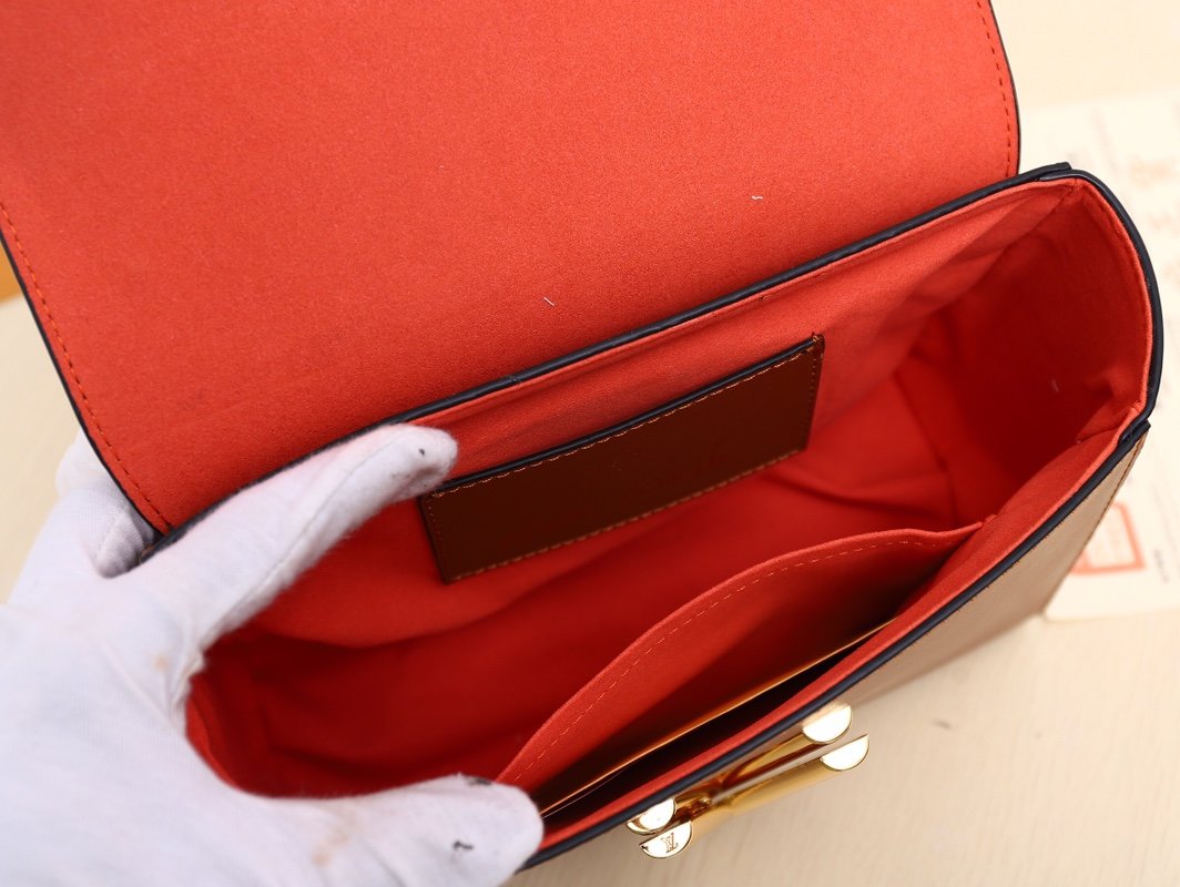 芸能人愛用ルイヴィトン スーパーコピー バッグ 実物の写真 N品レプリカバッグ代引き対応国内発送後払い安全必ず届く優良サイト