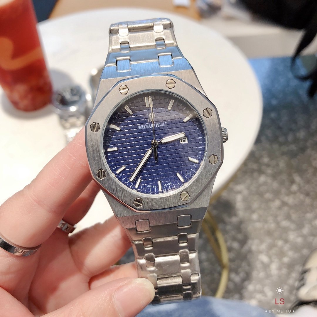 オーデマピゲ スーパーコピー時計クォーツ実物の写真 N品レプリカ腕時計代引き対応国内発送後払い安全必ず届く優良サイト