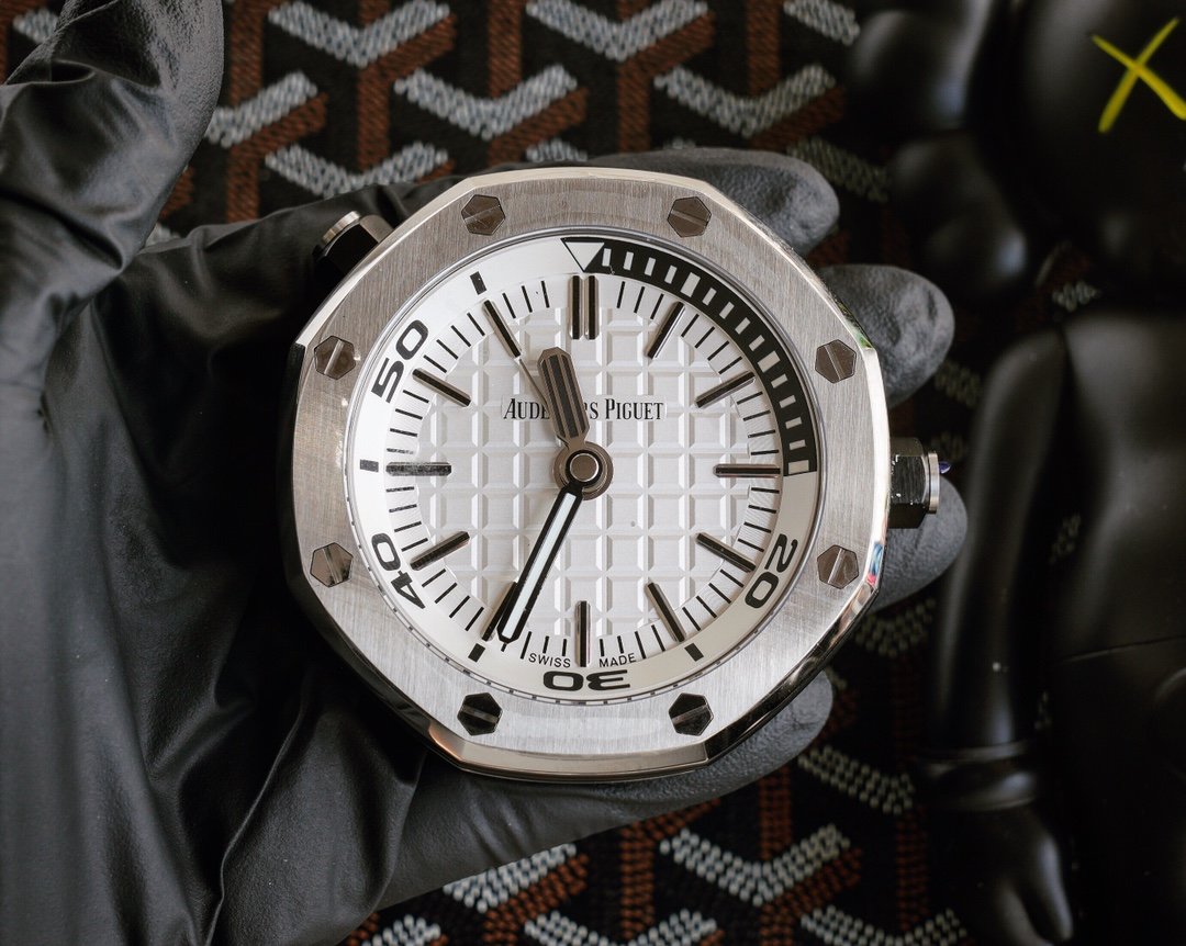 オーデマピゲ スーパーコピー時計クォーツ実物の写真 N品レプリカ腕時計代引き対応国内発送後払い安全必ず届く優良サイト