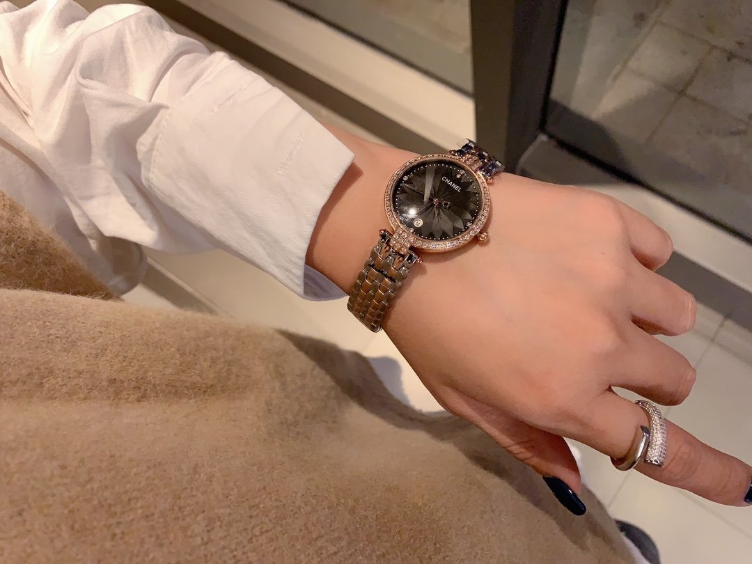 シャネル スーパーコピー 時計実物の写真 N品人気ブランド偽物腕時計代引き対応国内発送後払い安全必ず届くおすすめ口コミ優良サイト