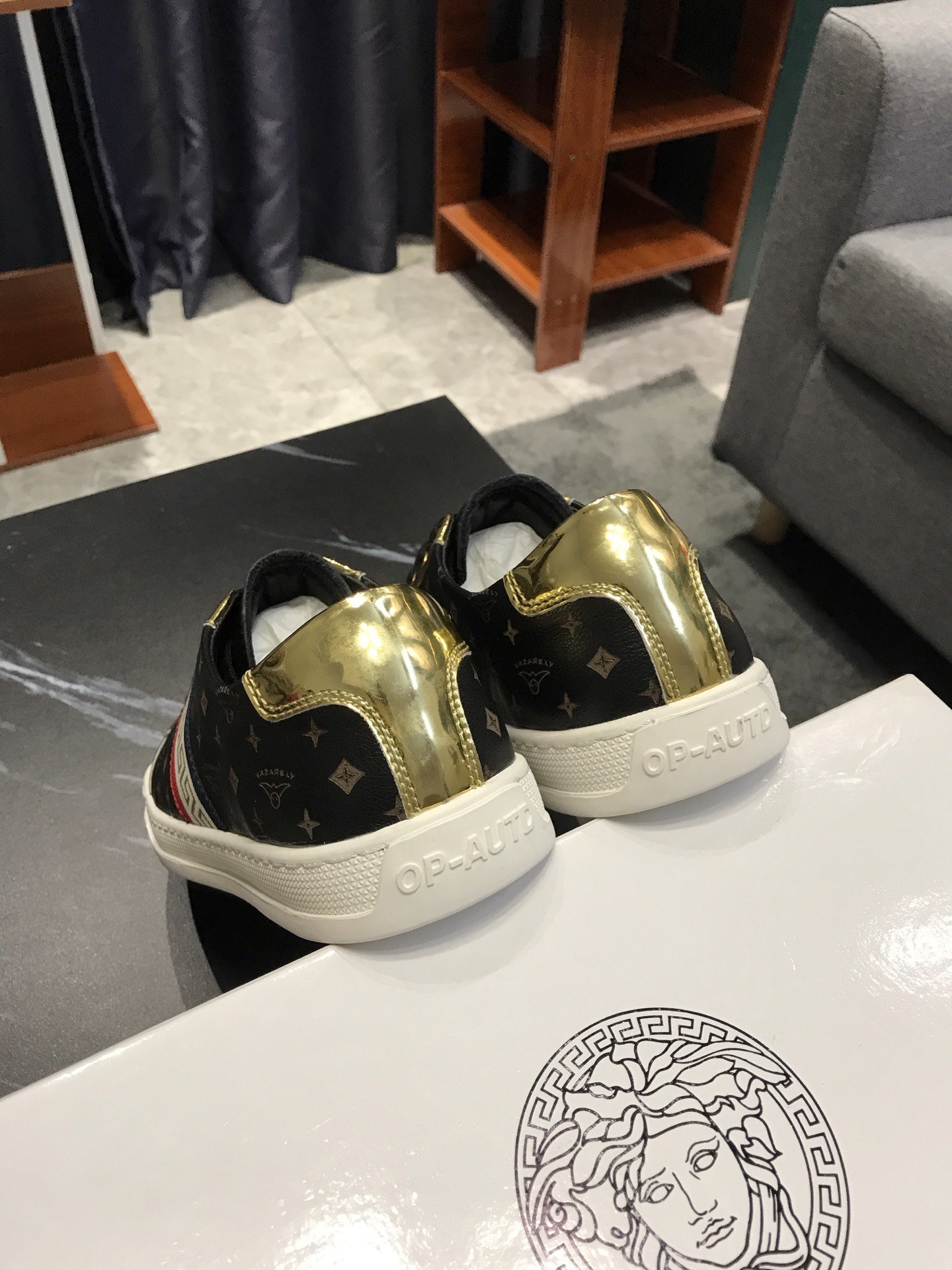 スーパーコピー 靴 実物の写真 N品  かっこいい おしゃれ代引き対応国内発送後払い安全必ず届くおすすめ口コミ優良サイト