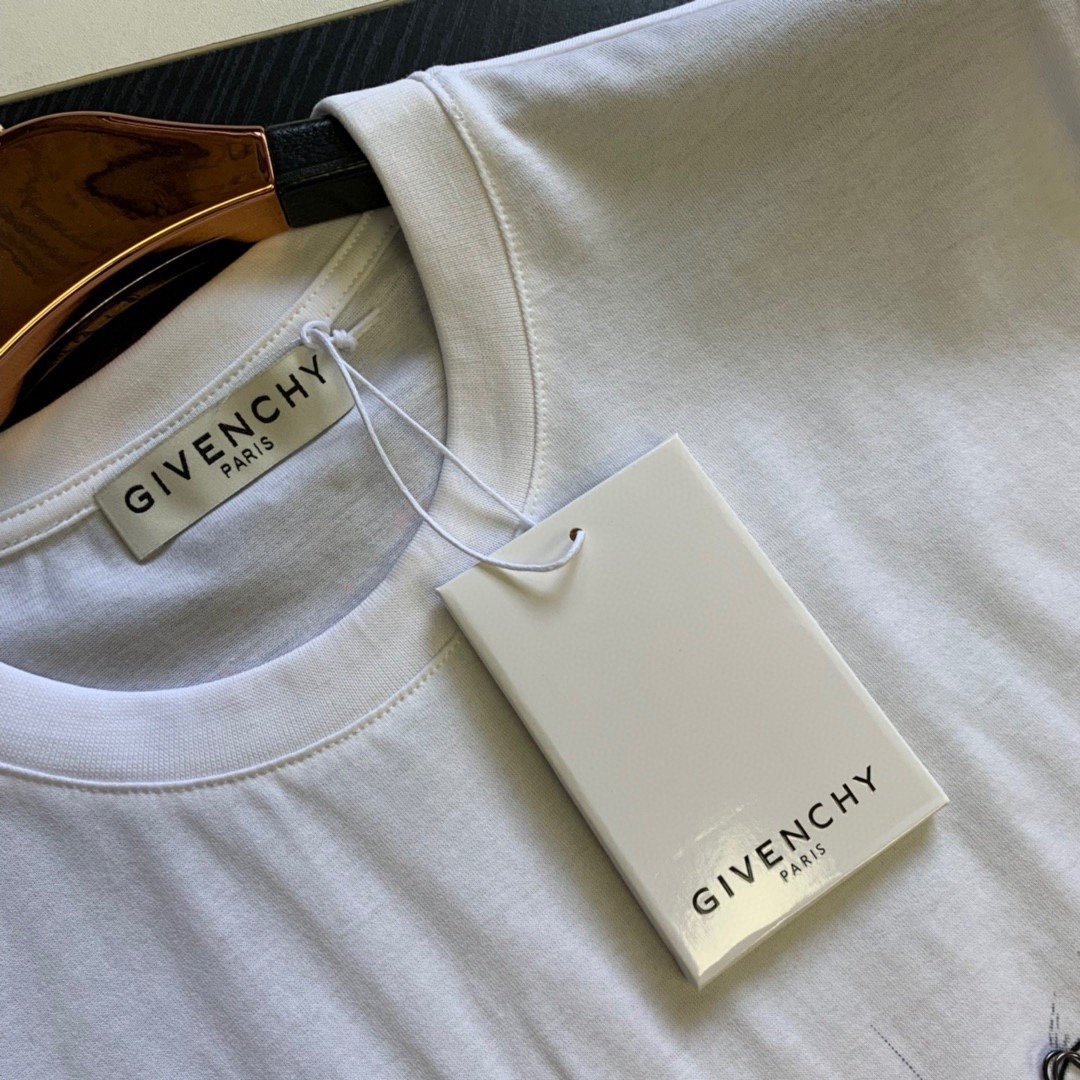 送料無料ジバンシー Givenchy 実物の写真スーパーコピー服N品代引き対応国内発送後払い安全必ず届く人気サイト