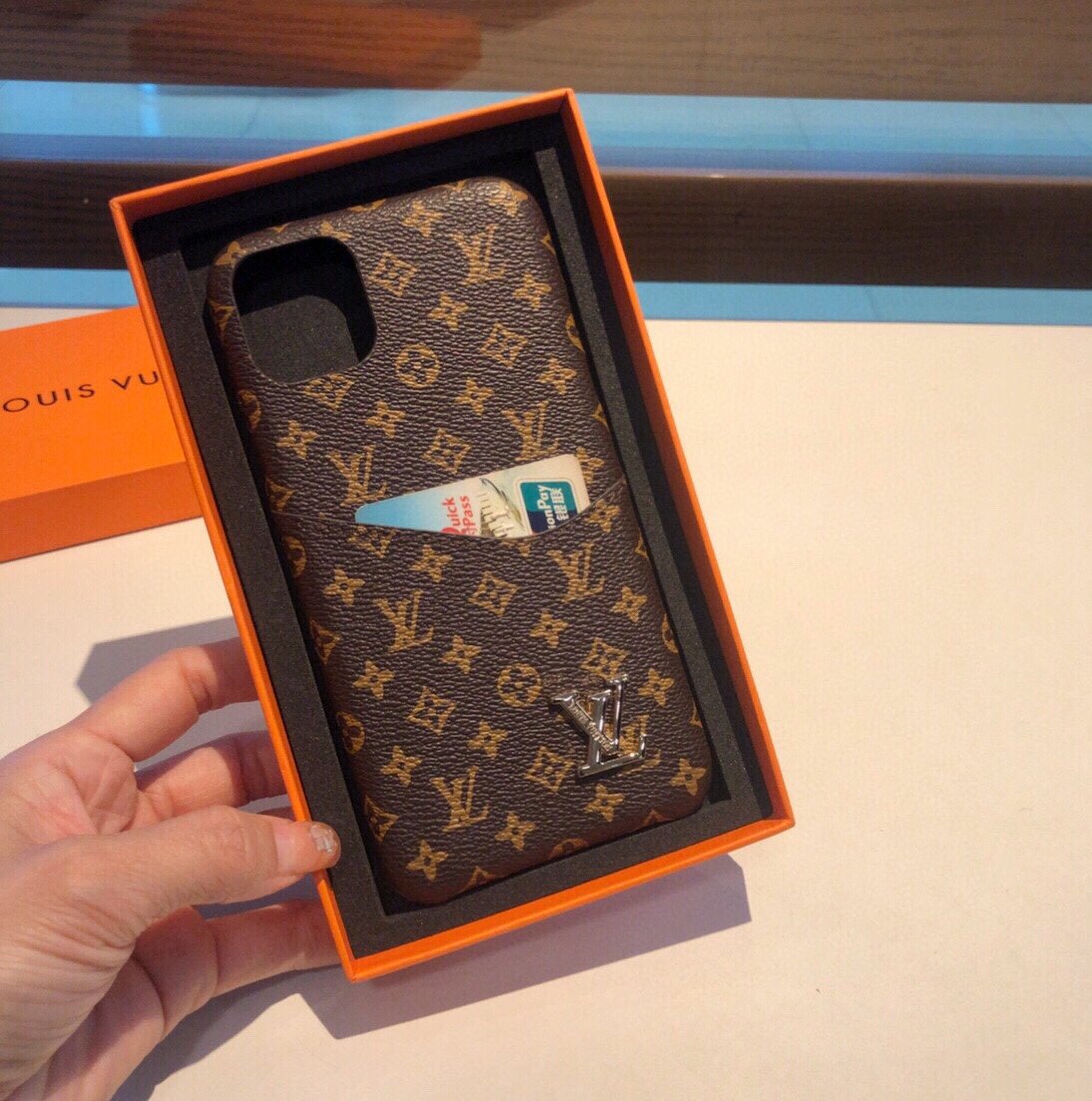 良好品ルイヴィトン Louis Vuitton Iphone携帯ケース スーパーコピーN品代引き対応国内発送後払い安全必ず届く人気サイト