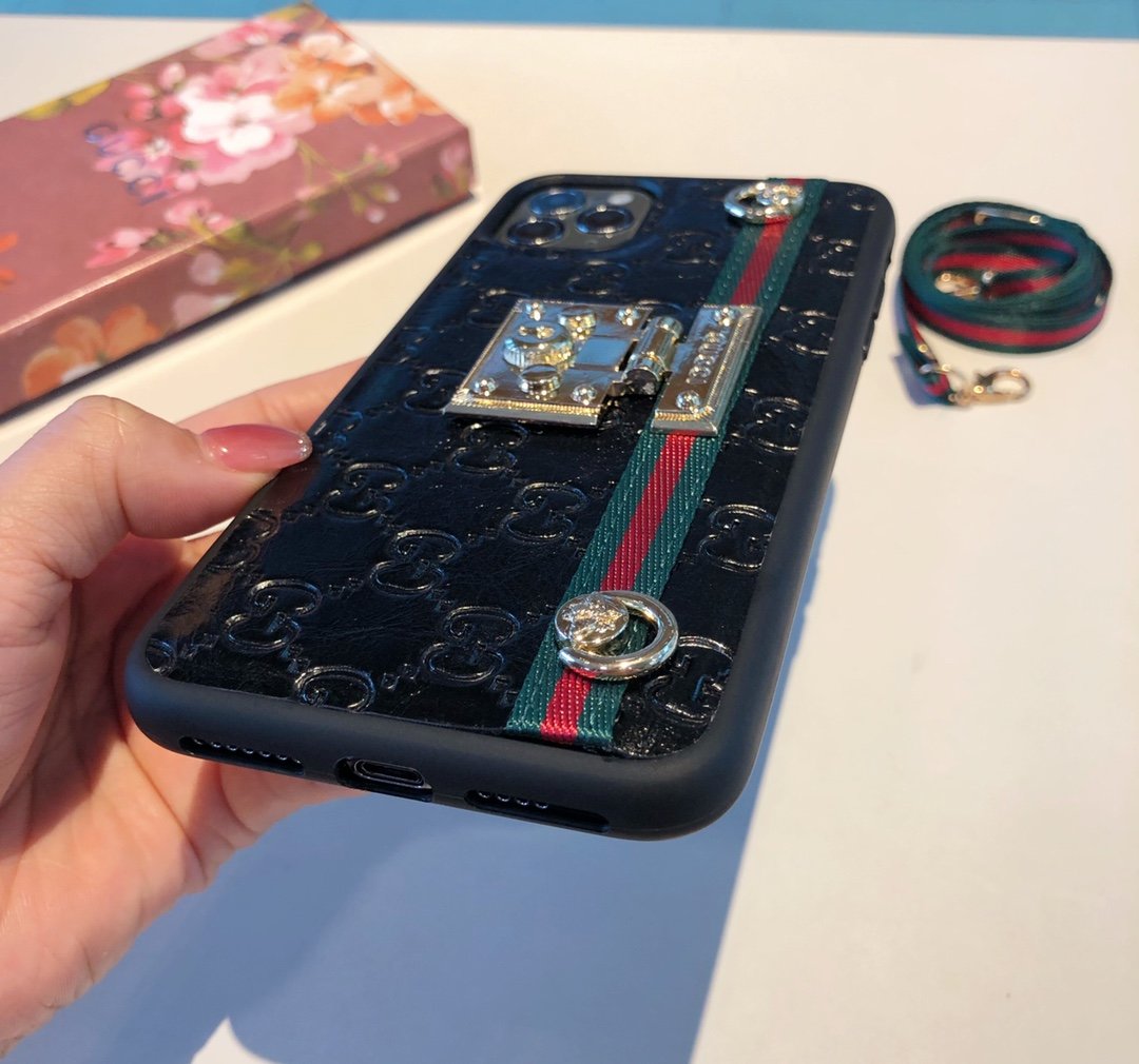 良好品Gucci グッチ Iphone携帯ケース スーパーコピーN品代引き対応国内発送後払い安全必ず届く人気サイト