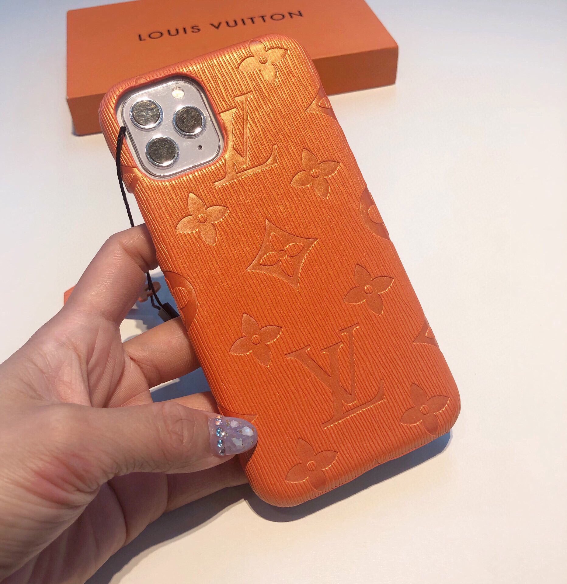 良好品ルイヴィトン Louis Vuitton Iphone携帯ケース スーパーコピーN品代引き対応国内発送後払い安全必ず届く人気サイト