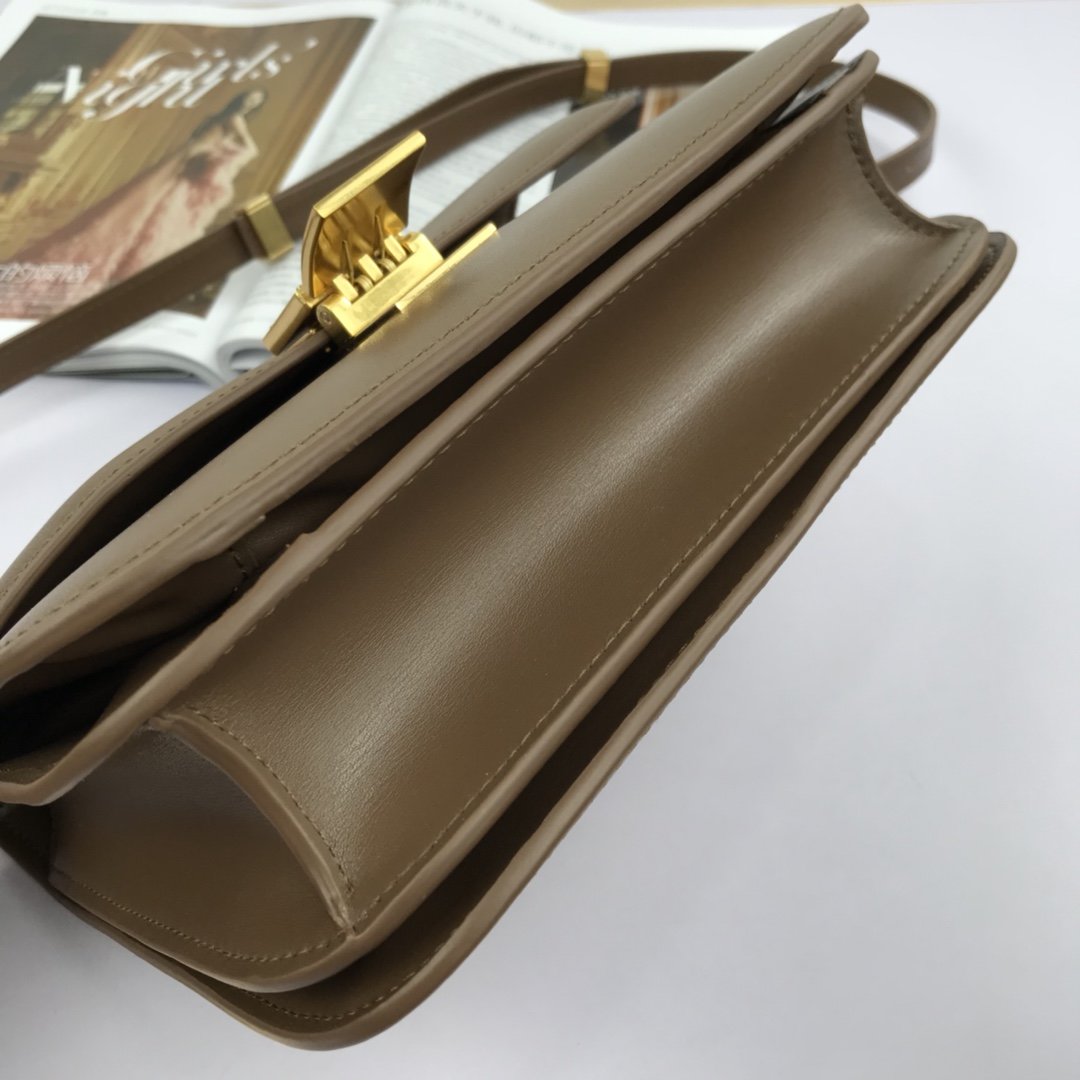 安全安いCeline セリーヌ バッグ 実物の写真 超スーパーコピー必ず届く N品代引き可能国内発送後払い優良サイト