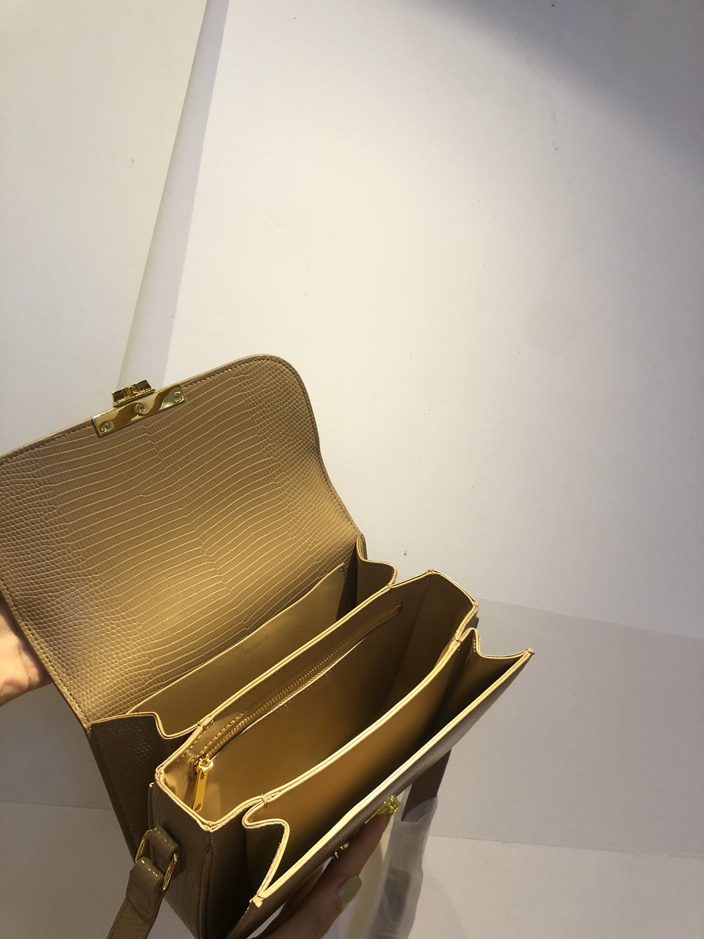 安全安いCeline セリーヌ バッグ 実物の写真 スーパーコピー必ず届く N品代引き可能国内発送後払い優良サイト