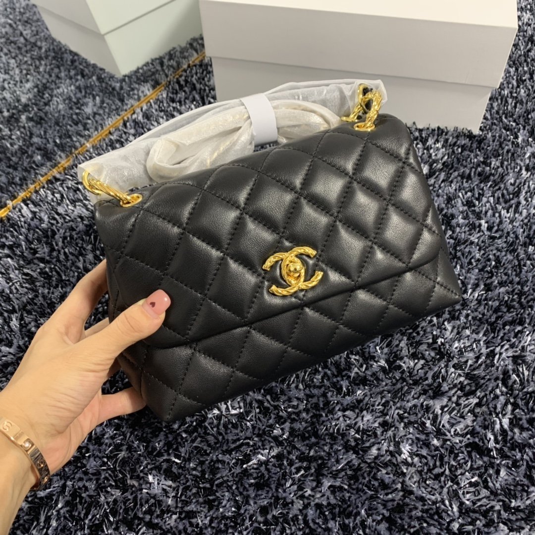 大人気ブランドChanel シャネル ショルダーバッグ レディース 実物の写真 スーパーコピーバッグN品代引き対応国内発送後払い送料無料安全必ず届く信用できるサイト