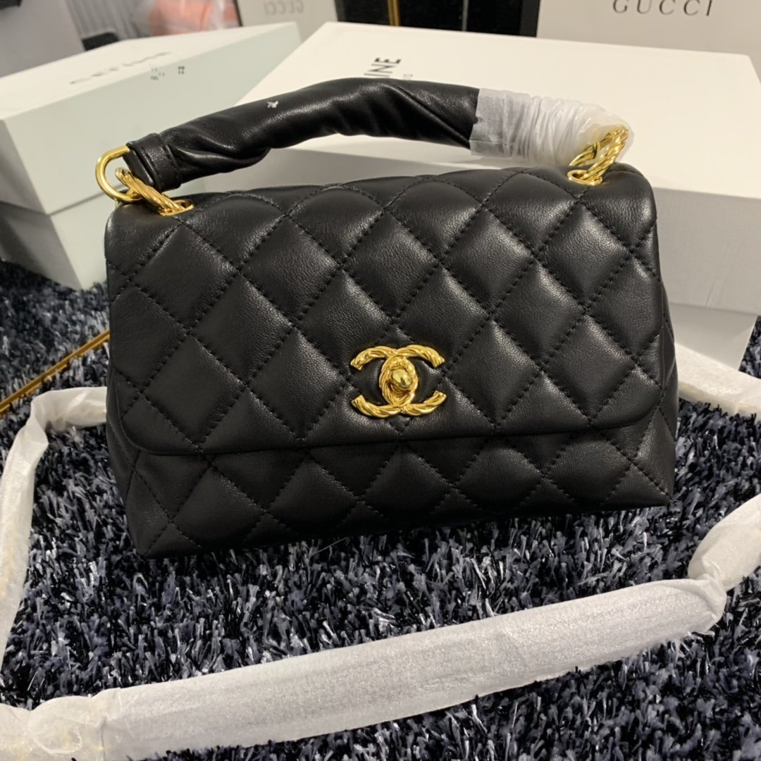 大人気ブランドChanel シャネル ショルダーバッグ レディース 実物の写真 スーパーコピーバッグN品代引き対応国内発送後払い送料無料安全必ず届く信用できるサイト