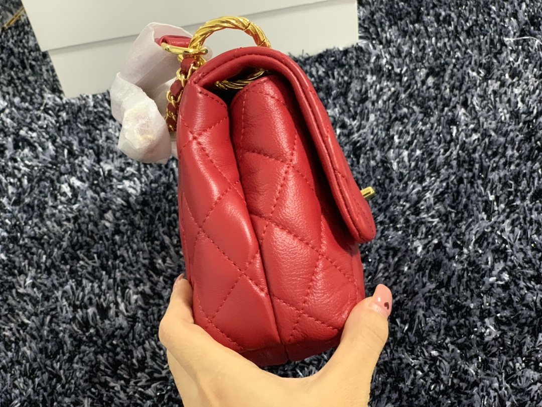 大人気ブランドChanel シャネル ショルダーバッグ レディース 実物の写真 スーパーコピーバッグN品代引き対応国内発送後払い送料無料安全必ず届く信用できるサイト