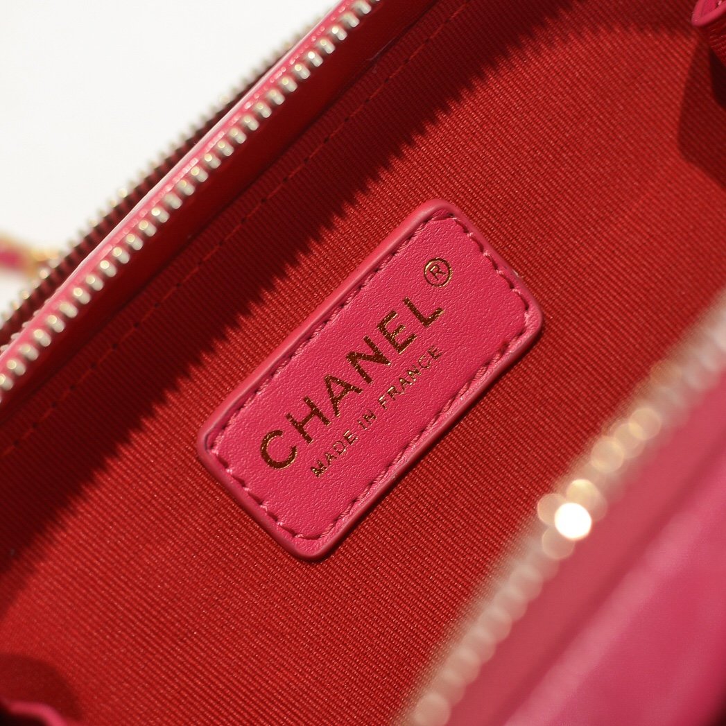 大人気ブランドChanel シャネル ショルダーバッグ レディース 実物の写真 スーパーコピーバッグN品代引き対応国内発送後払い送料無料安全必ず届く信用できるサイト