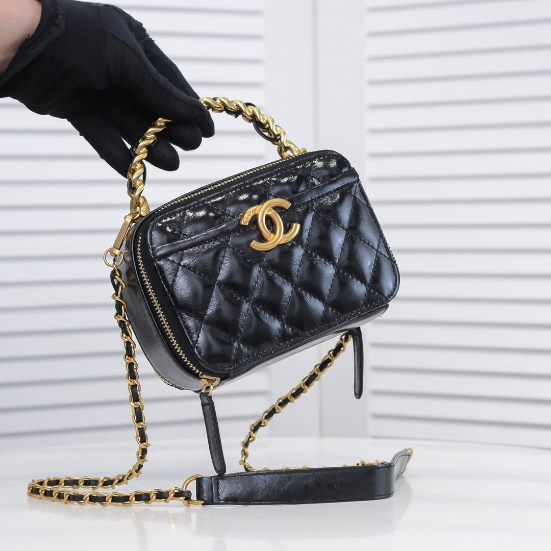 大人気ブランドChanel シャネル ショルダーバッグ レディース 実物の写真 スーパーコピーバッグN品代引き対応国内発送後払い送料無料安全必ず届く信用できるサイト