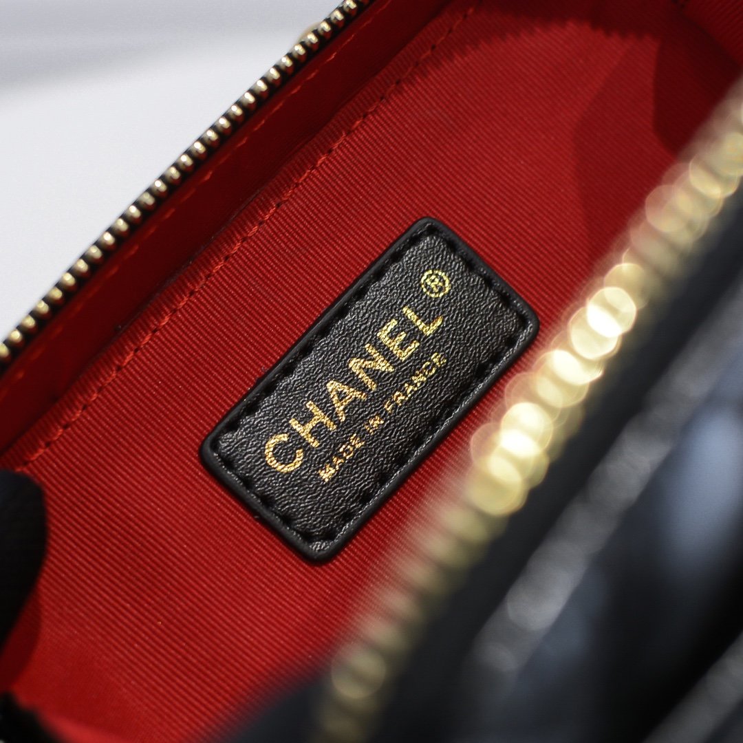 大人気ブランドChanel シャネル ショルダーバッグ レディース 実物の写真 スーパーコピーバッグN品代引き対応国内発送後払い送料無料安全必ず届く信用できるサイト