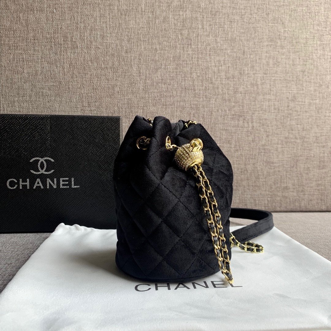 大人気ブランドChanel シャネル ショルダーバッグ レディース 実物の写真 スーパーコピーバッグN品代引き対応国内発送後払い送料無料安全必ず届く信用できるサイト