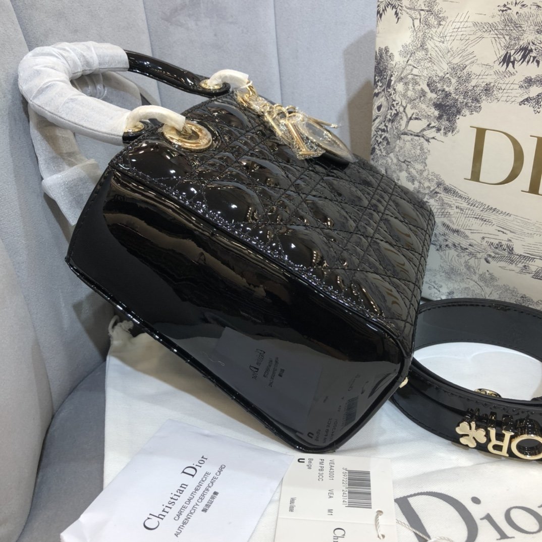 スーパーコピー後払い Dior クリスチャンディオール ハンドバッグ Montaigne ショルダーバッグ St Honoré レディース  実物の写真 N品代引き対応国内発送送料無料安全必ず届く信用できるサイト