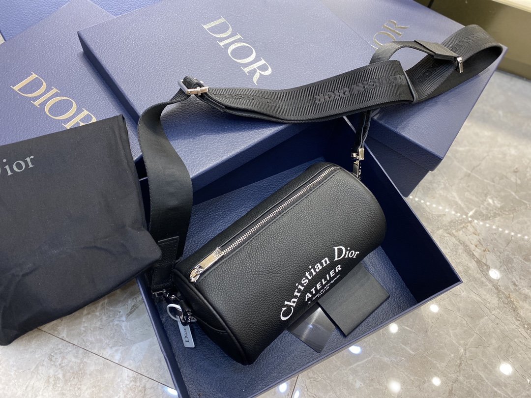 スーパーコピー後払い Dior クリスチャンディオール バッグ  実物の写真 N品代引き対応国内発送送料無料安全必ず届く信用できるサイト