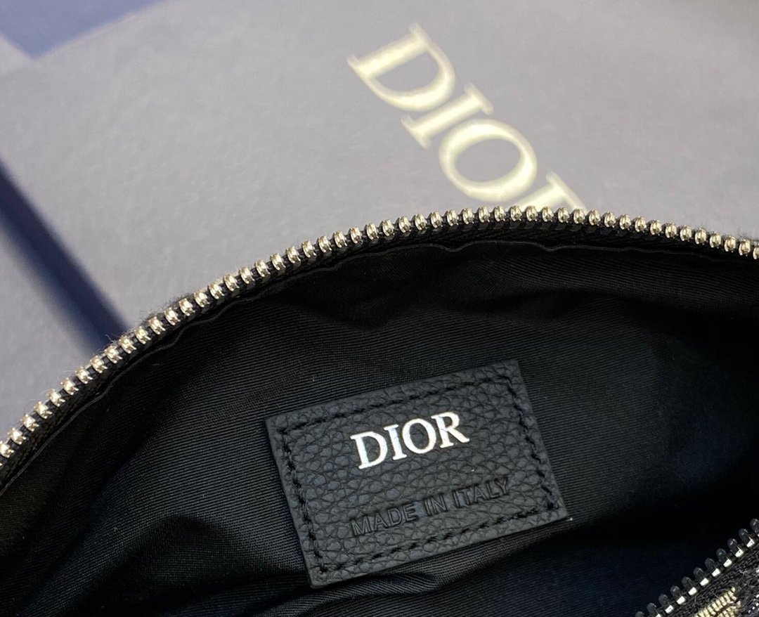 スーパーコピー後払い Dior クリスチャンディオール バッグ  実物の写真 N品代引き対応国内発送送料無料安全必ず届く信用できるサイト