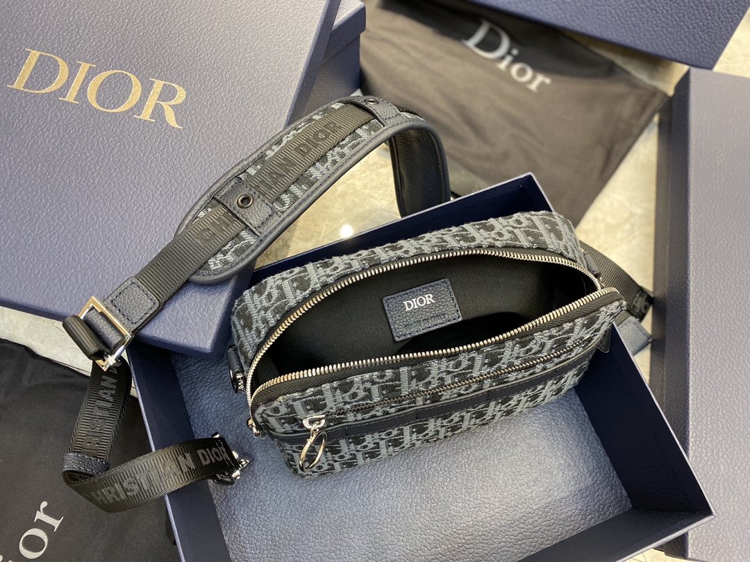 超スーパーコピー後払い Dior クリスチャンディオール バッグ    実物の写真 N品代引き対応国内発送送料無料安全必ず届く信用できるサイト