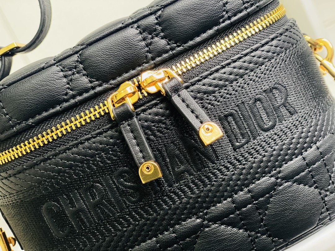 スーパーコピー後払い Dior クリスチャンディオール バッグ  実物の写真 N品代引き対応国内発送送料無料安全必ず届く信用できるサイト