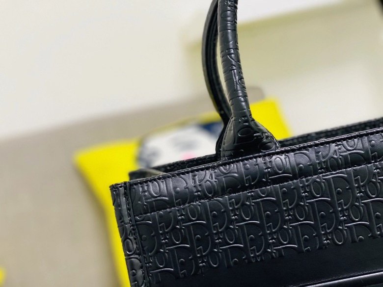 スーパーコピー後払い Dior クリスチャンディオール バッグ  実物の写真 N品代引き対応国内発送送料無料安全必ず届く信用できるサイト