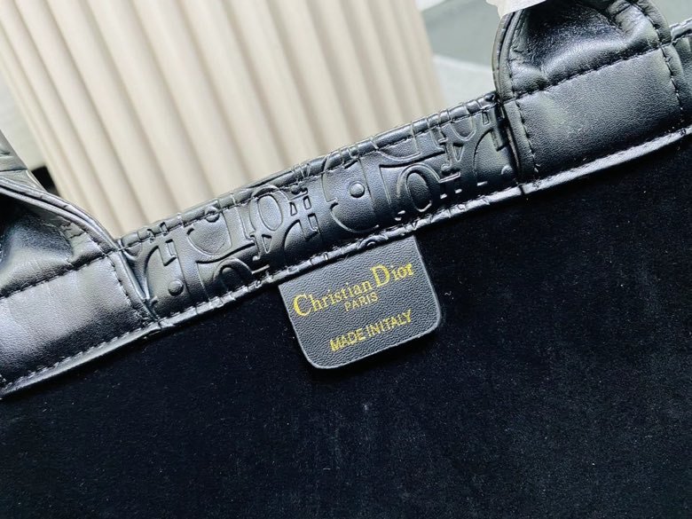 スーパーコピー後払い Dior クリスチャンディオール バッグ  実物の写真 N品代引き対応国内発送送料無料安全必ず届く信用できるサイト