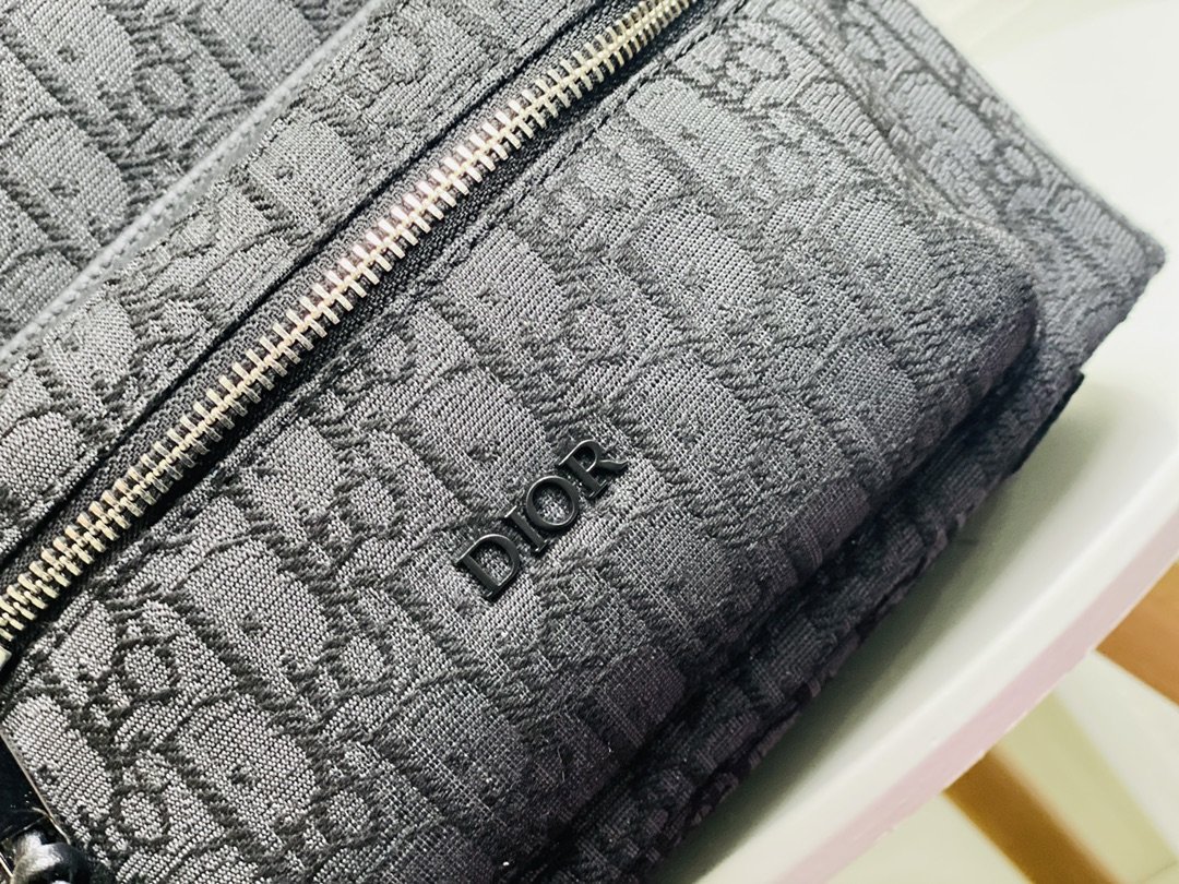 スーパーコピー後払い Dior クリスチャンディオール バッグ  実物の写真 N品代引き対応国内発送送料無料安全必ず届く信用できるサイト