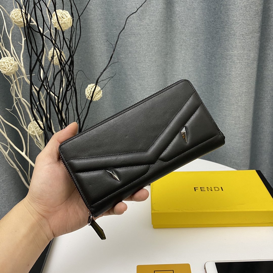 スーパーコピー代引き対応 fendi フェンディ財布 実物の写真 N品後払い国内発送送料無料安全必ず届く信用できるサイト