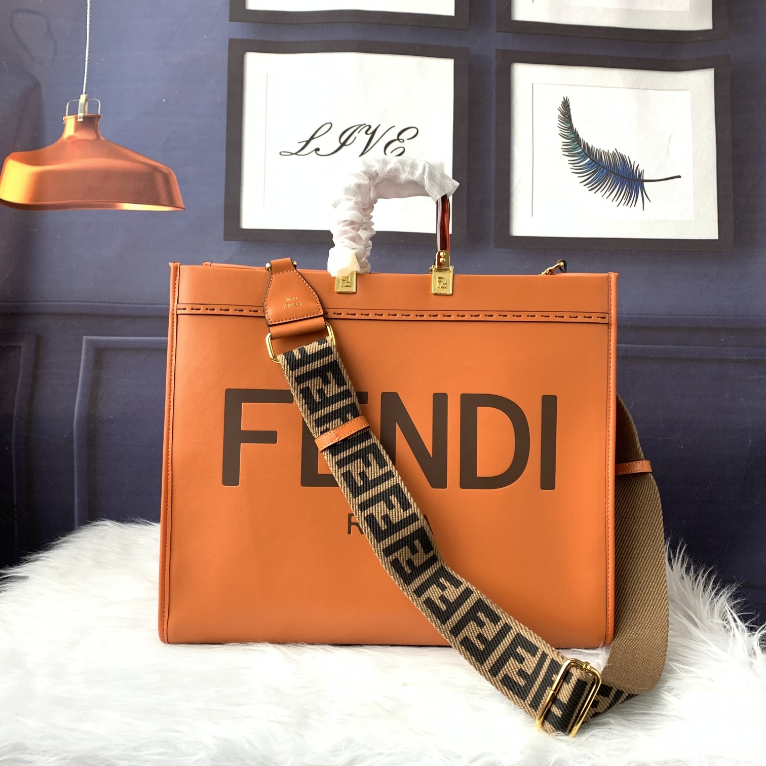 スーパーコピー代引き対応 fendi フェンディ バッグ 実物の写真 N品後払い国内発送送料無料安全必ず届く信用できるサイト