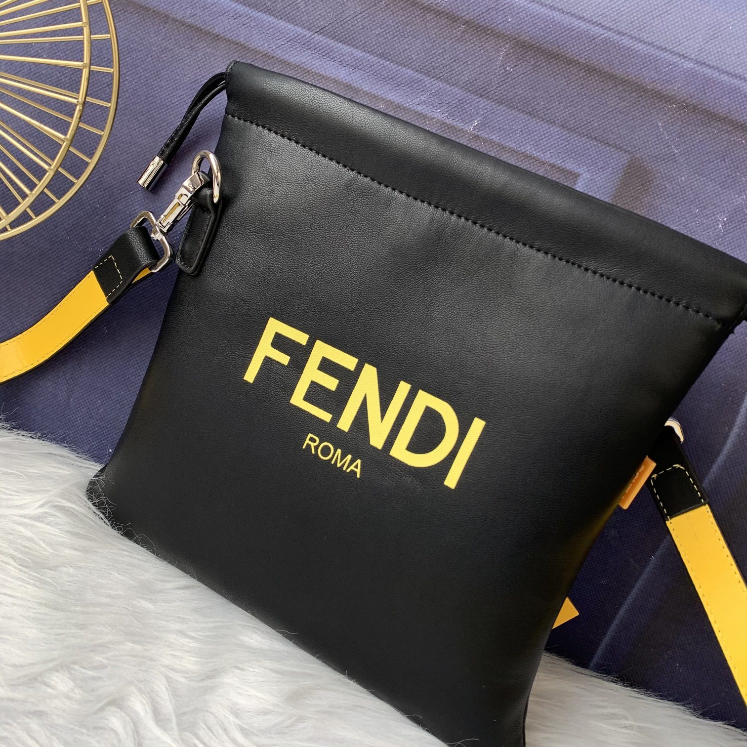 スーパーコピー代引き対応 fendi フェンディ バッグ 実物の写真 N品後払い国内発送送料無料安全必ず届く信用できるサイト