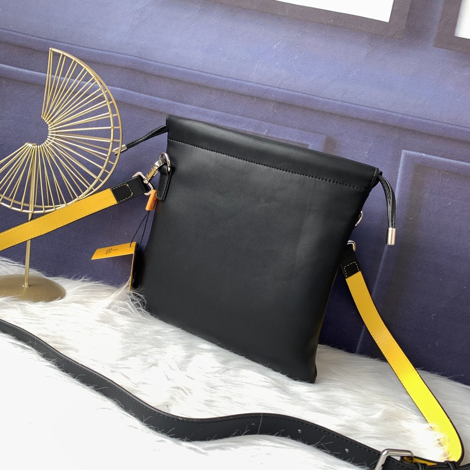 スーパーコピー代引き対応 fendi フェンディ バッグ 実物の写真 N品後払い国内発送送料無料安全必ず届く信用できるサイト