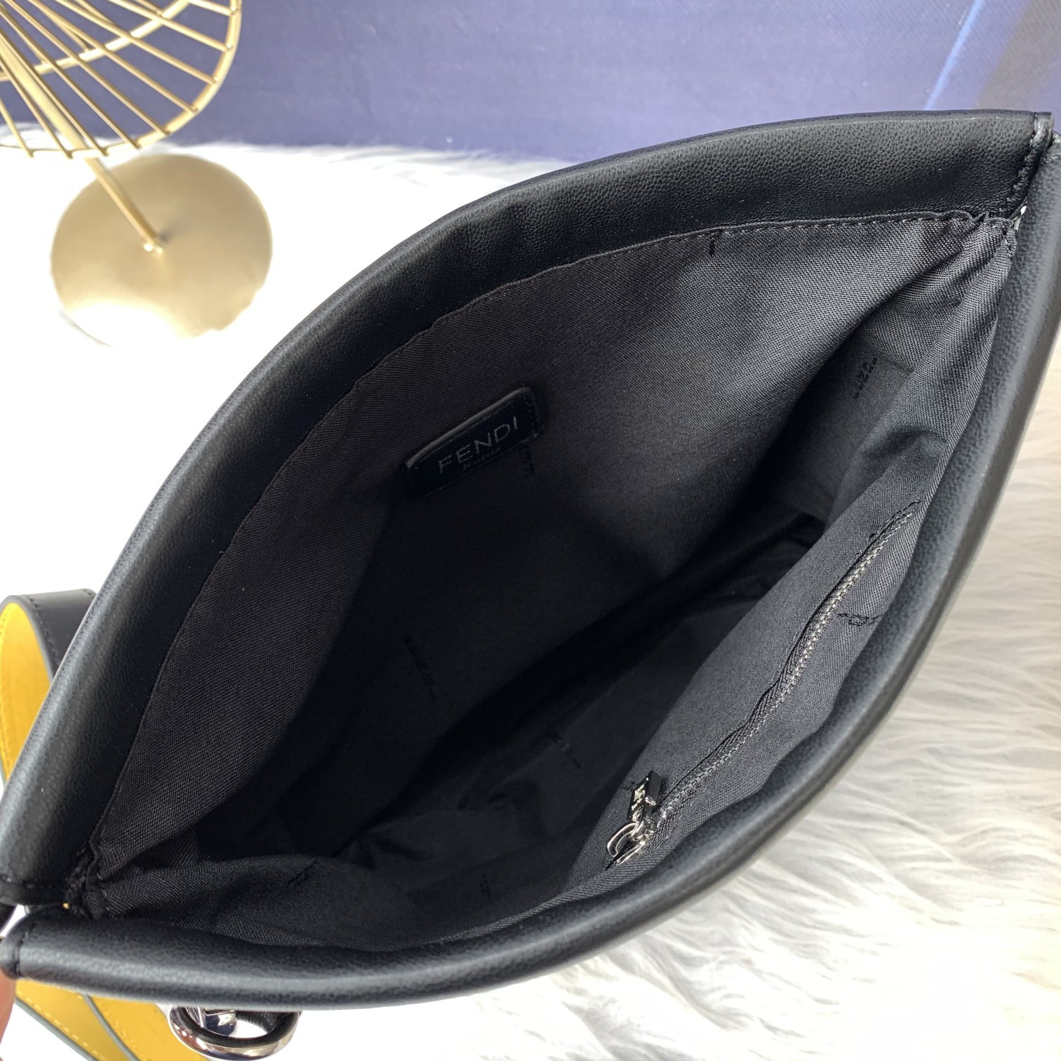 スーパーコピー代引き対応 fendi フェンディ バッグ 実物の写真 N品後払い国内発送送料無料安全必ず届く信用できるサイト