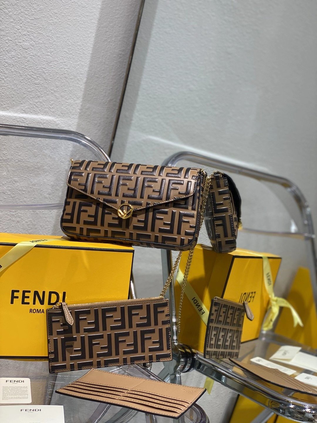 超スーパーコピー代引き対応 fendi フェンディ バッグ 実物の写真 N品後払い国内発送送料無料安全必ず届く信用できるサイト